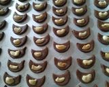 Foto langkah ke 5 dari resep Kue Cokelat Mede.