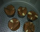 Foto langkah ke 5 dari resep Bolu kukus coklat merekah anti gagal no soda.