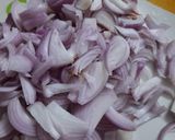 A picture of step 1 of Crispy Bitter Gourd Fry.