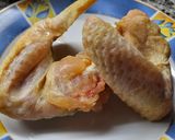 Foto del paso 1 de la receta: Guiso con fideos de arroz y alitas de pollo