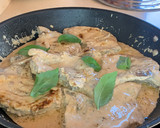 Foto del paso 4 de la receta: Chuletas de cerdo al Oporto con albahaca
