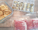 Foto del paso 1 de la receta: Cucharitas de bacon con huevos de codorniz