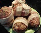 A picture of step 4 of Spicy Armadillo Eggs.