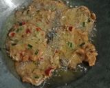 Foto langkah ke 2 dari resep Bakwan udang bulan.