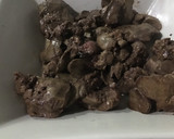 Foto del paso 2 de la receta: Higaditos de pollo al ajo aceite