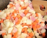 A picture of step 5 of Thick Clam Chowder.