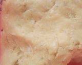 A picture of step 4 of Milky coconut cincin.