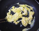 A picture of step 4 of Easy Shrimp with Mayonnaise Sauce (and Fluffy Eggs).