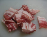 A picture of step 2 of Daikon Radish and Pork Belly Curry Rice.