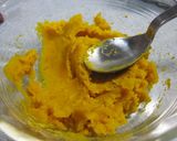 A picture of step 2 of Chakin-Shibori Kaboch Squash Bites.