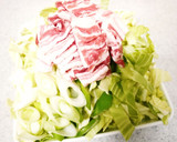 A picture of step 1 of Refreshing Stir-Fried Pork and Cabbage.