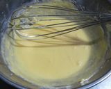 A picture of step 4 of Fluffy Tea-Flavored Cupcakes.