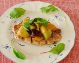 A picture of step 6 of Sautéed Pork with Balsamic Vinegar and Kiwi Sauce.