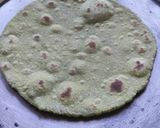 A picture of step 5 of Methi roti.