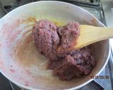 A picture of step 2 of Sakura-mochi with Chunky Sweetened Adzuki Bean Paste.