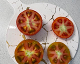 Une image de l'étape 1 de Tomates farcies au bœuf et au quinoa 🌿 🍅.