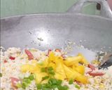 Foto langkah ke 4 dari resep Nasi Goreng Nanas.