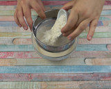 Foto del paso 7 de la receta: Flan de miel con bizcocho en vasitos