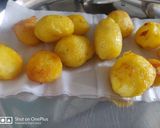 A picture of step 3 of Dum Aloo-.