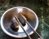 A picture of step 2 of Kachha Aam panna.