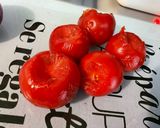 Une image de l'étape 2 de Courgettes et tomates, oignon rouge au bouillon de gambas.