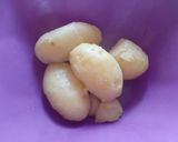 Foto del passaggio 2 della ricetta Conchiglioni con crema di patate e salsiccia