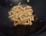Foto langkah ke 2 dari resep Orek tempe paprika.