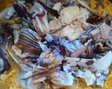 Foto langkah ke 2 dari resep Kepala ikan masak santan pedas.
