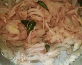 A picture of step 2 of Prawns dry masala.