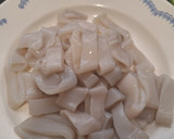 Foto del paso 2 de la receta: Zarzuela de merluza, escamarlanes y calamar
