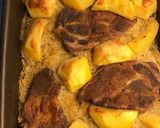 Fűszeres tarja sütve savanyú káposzta ágyon burgonyával recept fázis 2 fotója