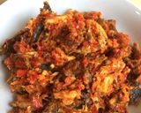 Foto langkah ke 8 dari resep Ikan Pindang Tongkol Suwir Pedas.