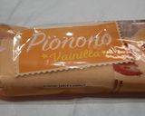 Foto del paso 3 de la receta: Pionono con roquefort, ananá y maní