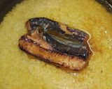A picture of step 4 of Easy Flavored Rice Made with Canned Kabayaki-style Pacific Saury.