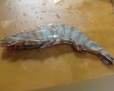 A picture of step 1 of Sweet Simmered Shrimp for Osechi (New Year's Feast).