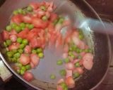 A picture of step 1 of Vegetable Maggi.