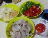 Foto langkah ke 1 dari resep Udang Saus Madu.