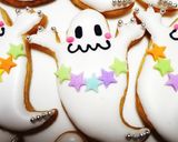 A picture of step 18 of Frosted Cookies Halloween Ghosts.