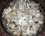 मशरुम चिल्ली (Mushroom chilli recipe in Hindi) रेसिपी चरण 2 फोटो