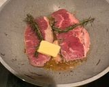 Foto langkah ke 3 dari resep Ribeye steak mushroom sauce (pan fry).