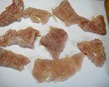 A picture of step 1 of Curry Flavoured Chicken Breast Piccata.