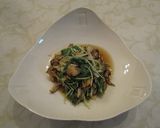 A picture of step 5 of Grilled Maitake Mushroom and Mizuna Greens Nibitashi.