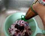 Foto langkah ke 1 dari resep Cumi Basah Saos Tiram Asam Manis.