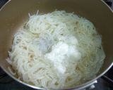 A picture of step 4 of Shirataki Noodles with Egg.