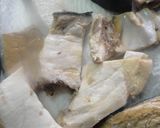 A picture of step 1 of Simmered Amberjack and Daikon Radish -- Taught by a Chef.