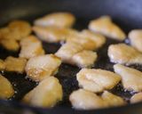 A picture of step 6 of Chicken Tenders with Sweet Chili Mayonnaise Sauce.