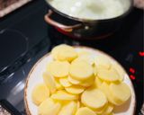 Foto del paso 2 de la receta: Tortilla de patata y cebolla 🥔 🧅 🇪🇸 ⚽️ 🏴