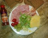 A picture of step 1 of Ham/Bacon Sandwich.