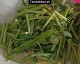 Foto langkah ke 3 dari resep Mie goreng kangkung.