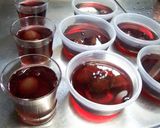 A picture of step 8 of Jiggly Agar Grape Jello.